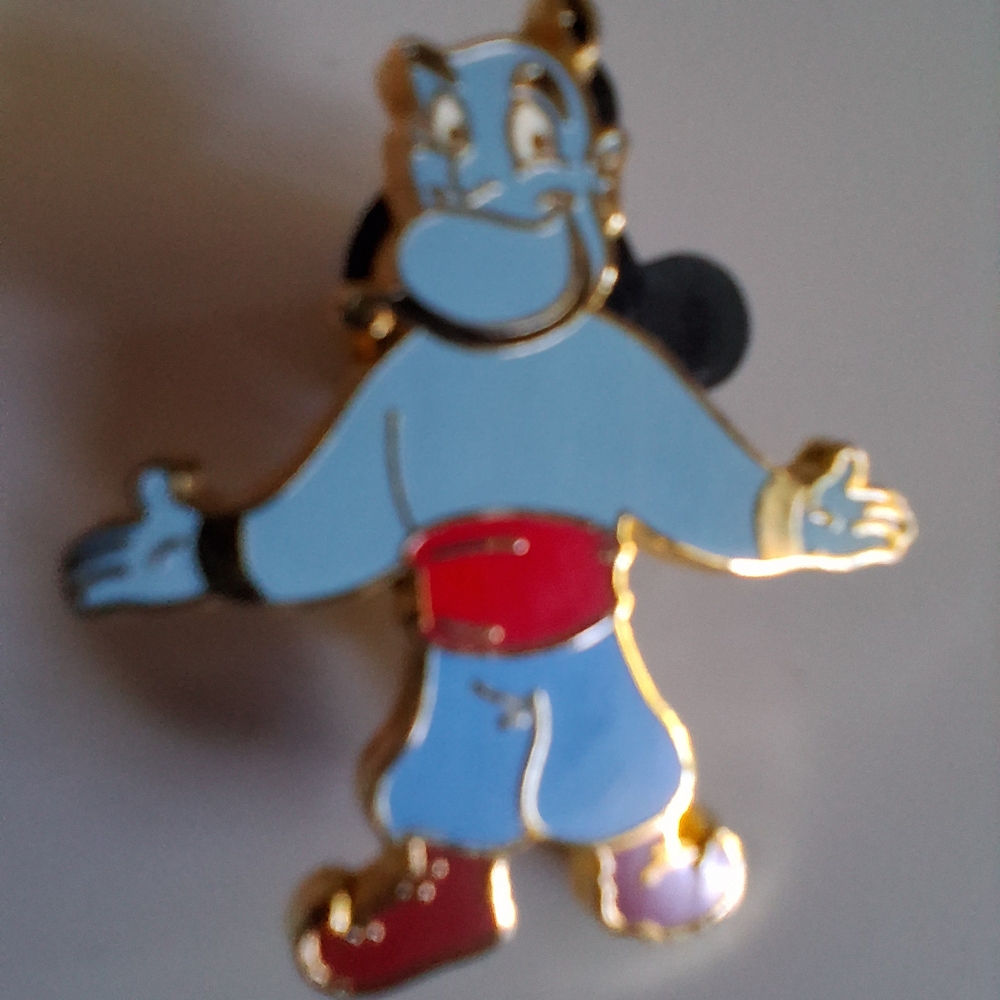 🔥Disney Genie Pin with Gold and Blue Colors EUC - Picture 5 of 6